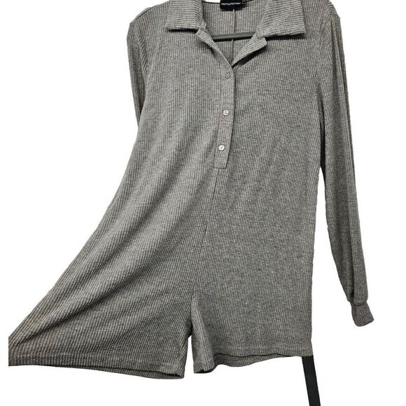 PrettyLittleThing Rib Knit Romper Womens Size 0/XS Long Sleeve Oversized Gray - Picture 5 of 9